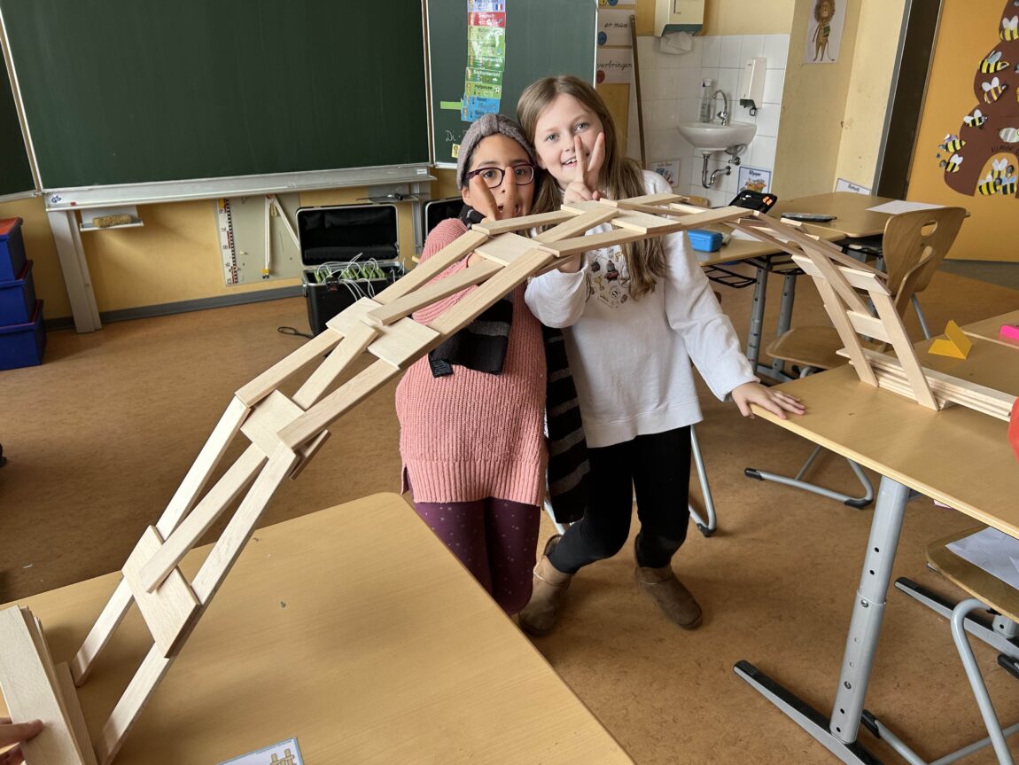 Sachunterricht 4a – Brücken – Grundschule Cité